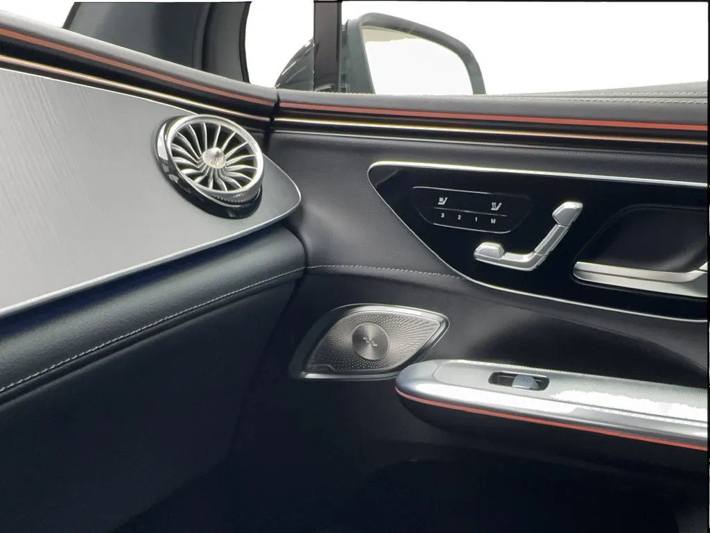 Mercedes-Benz EQE photo 47