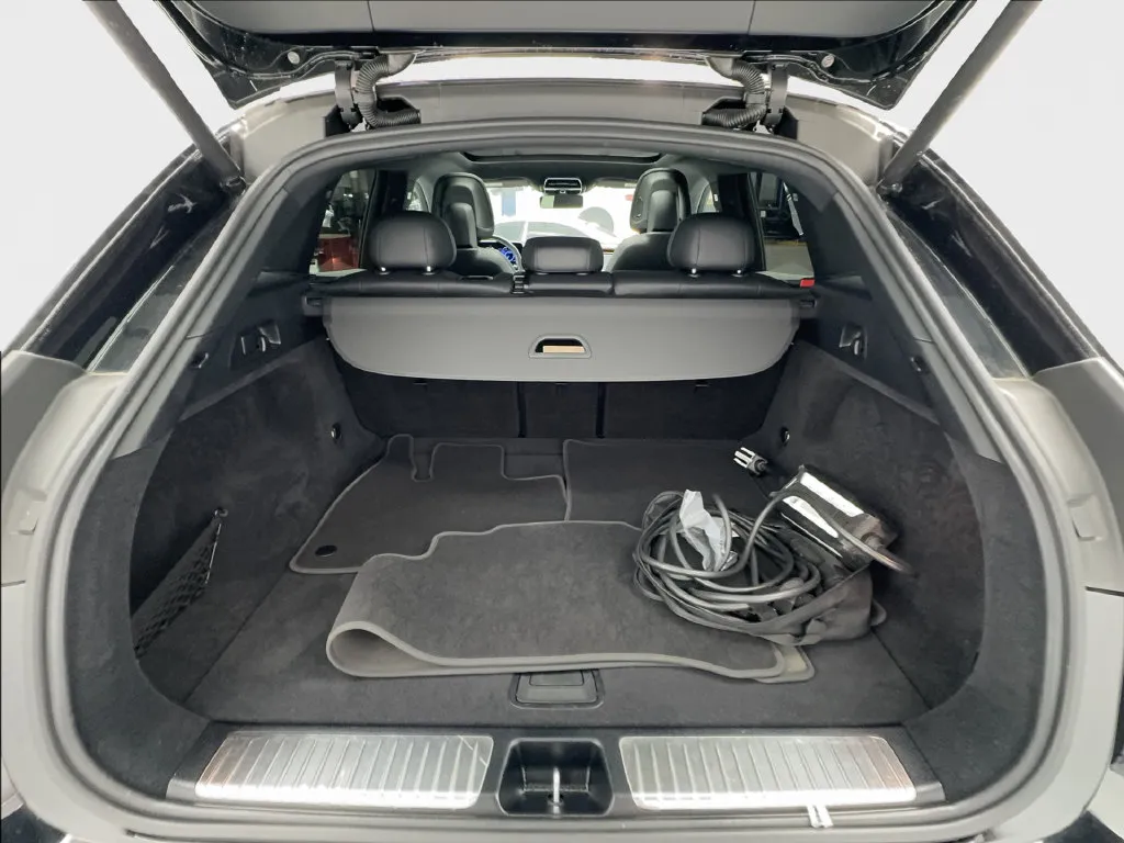 Mercedes-Benz EQE photo 18