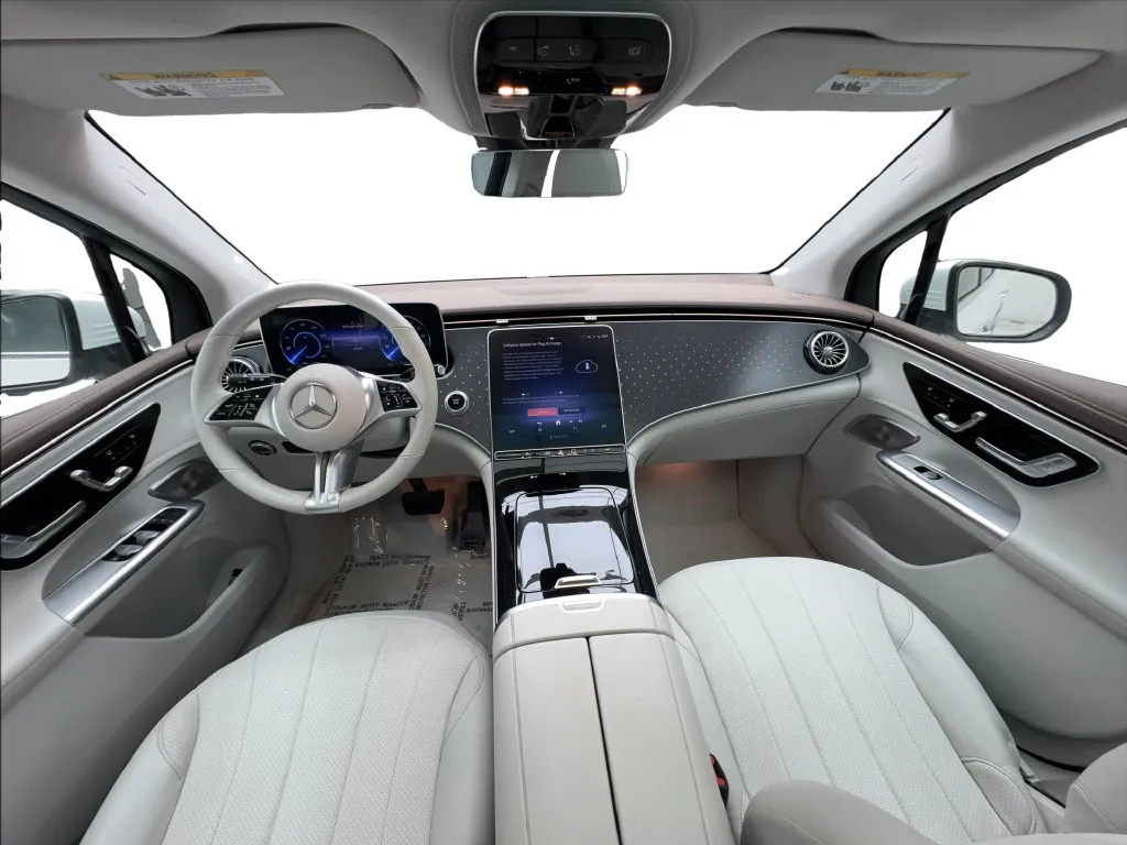 Mercedes-Benz EQE photo 36