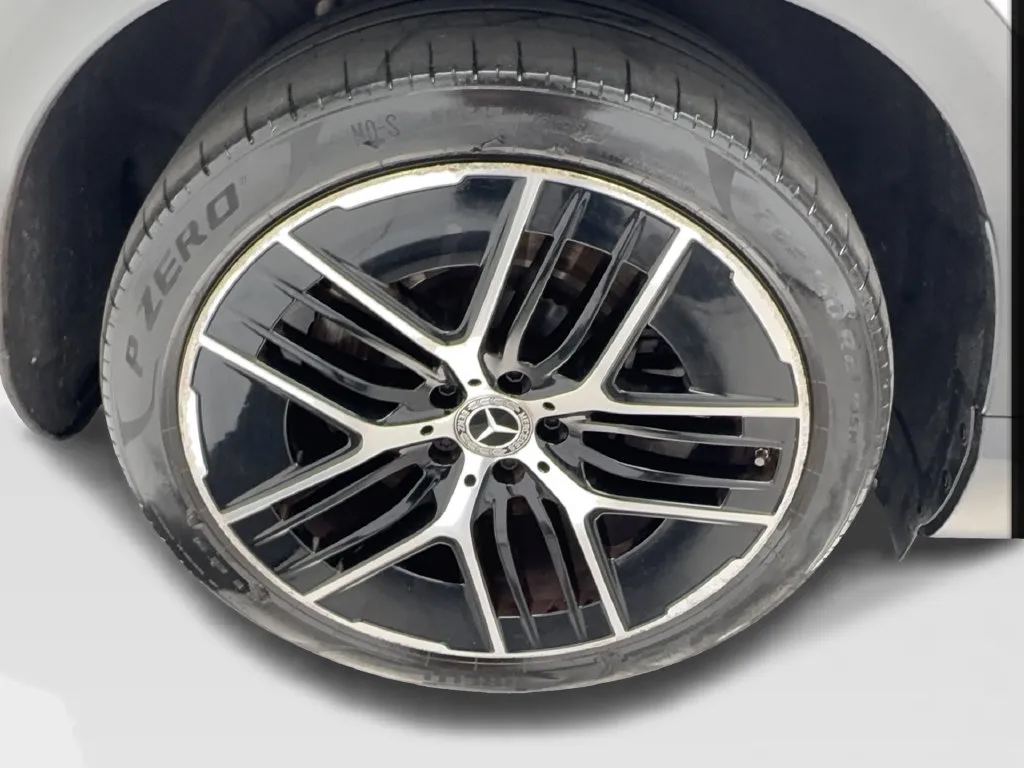 Mercedes-Benz EQE photo 16