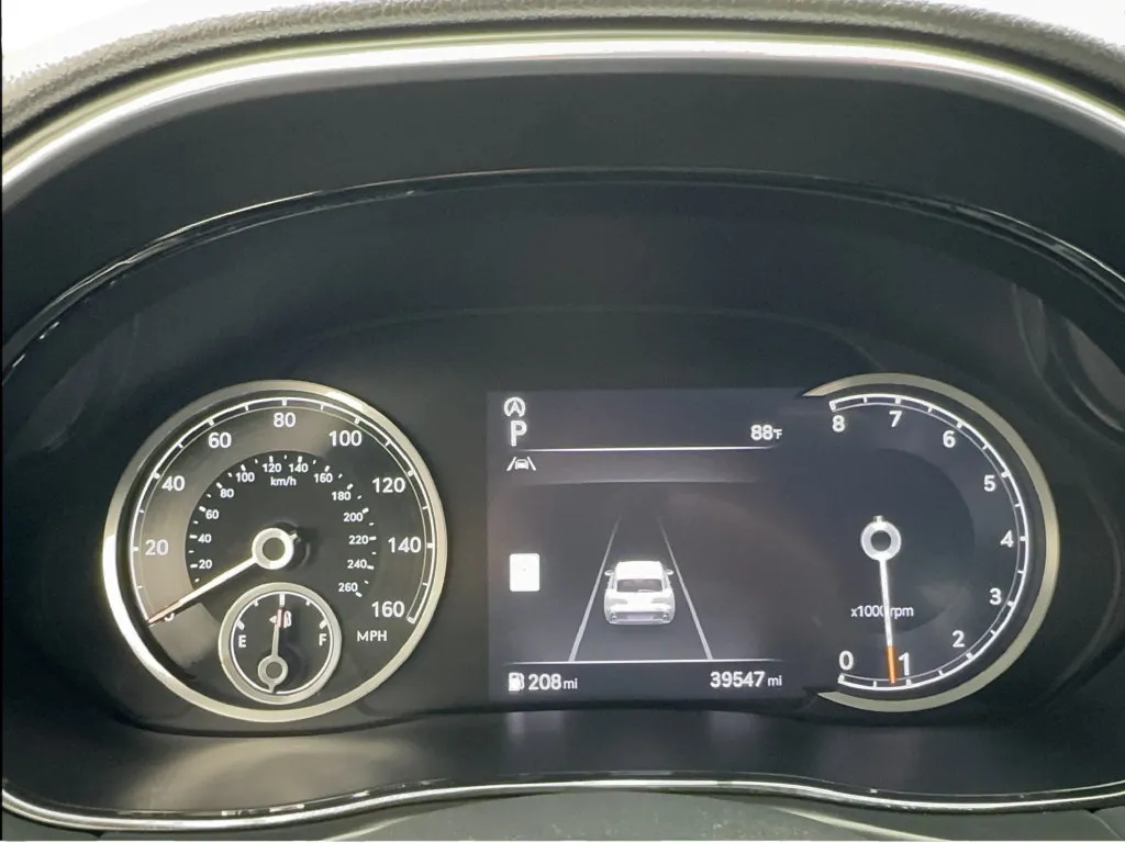 Genesis GV70 photo 42