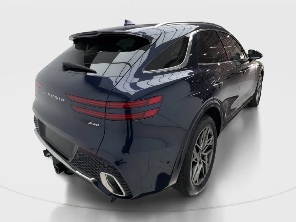 Genesis GV70 photo 8