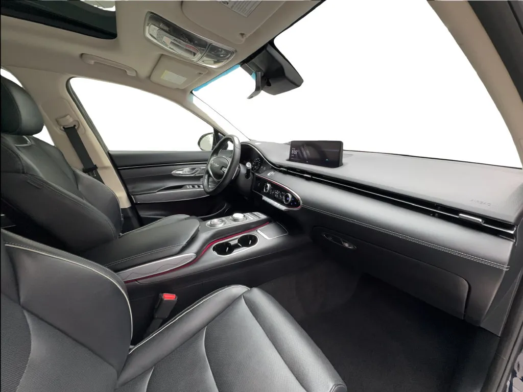 Genesis GV70 photo 34