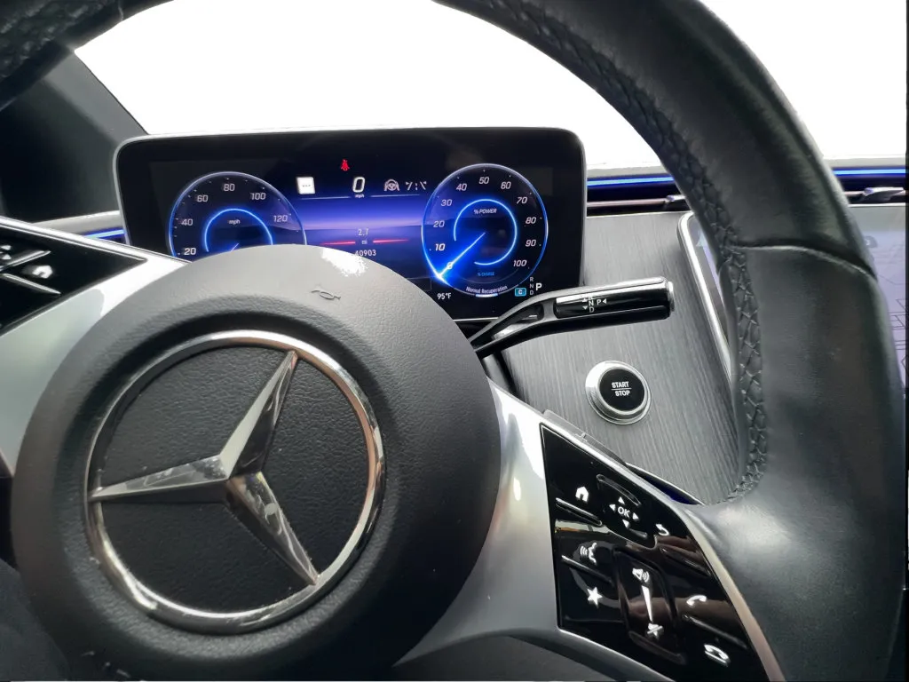 Mercedes-Benz EQE photo 42