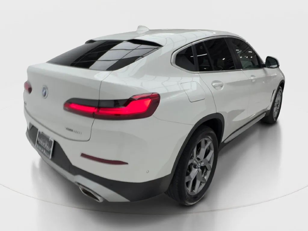 BMW X4 photo 8