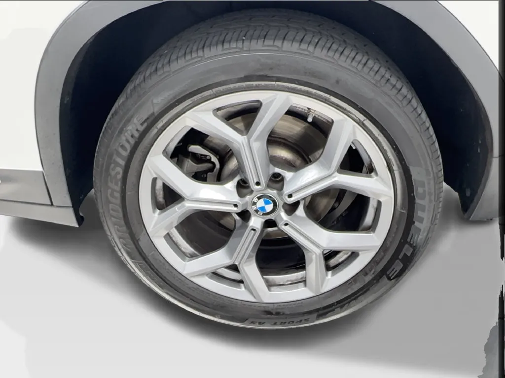BMW X4 photo 14