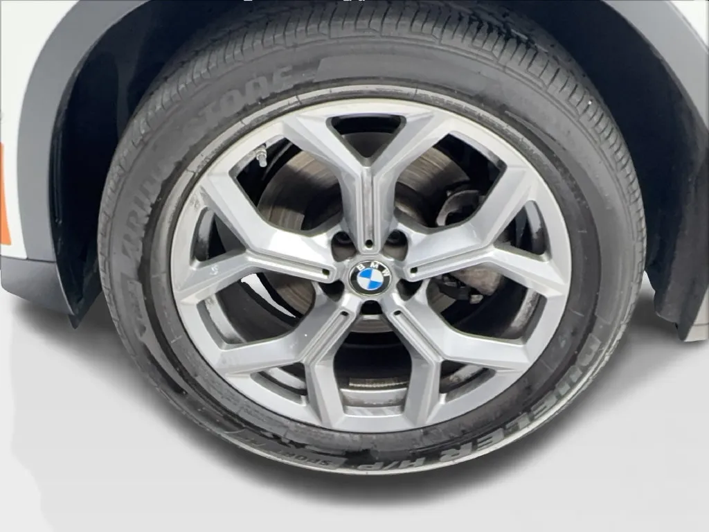 BMW X4 photo 15