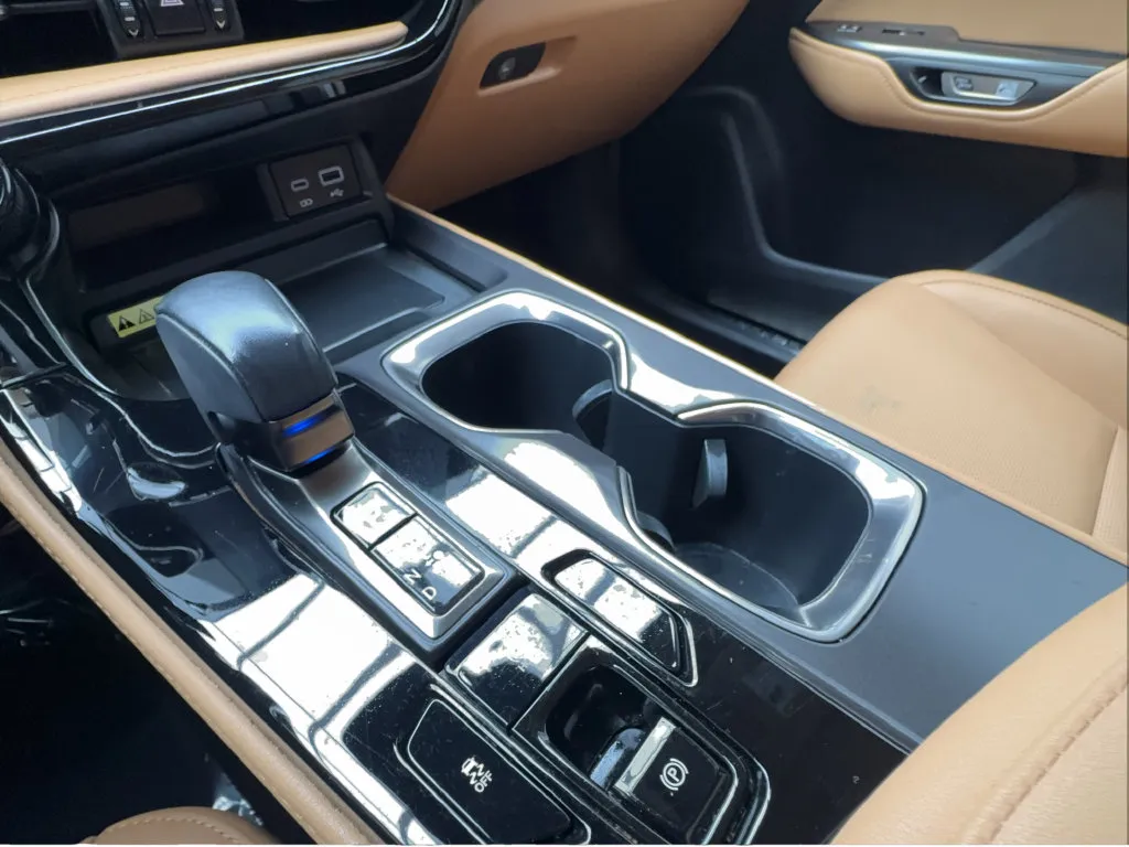 Lexus NX photo 47