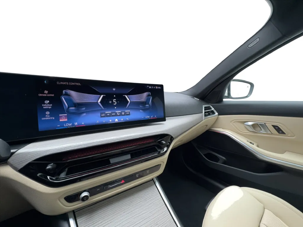 BMW 3 Series photo 46