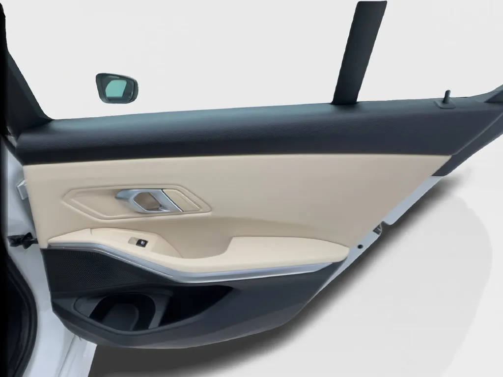 BMW 3 Series photo 32