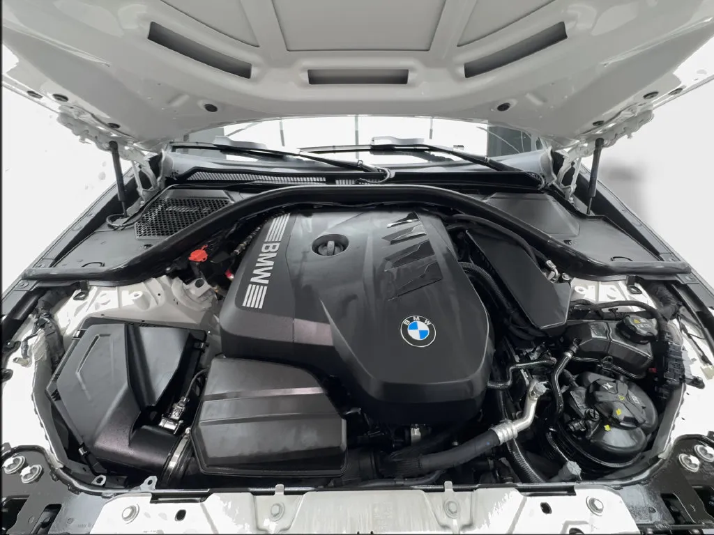BMW 3 Series photo 20