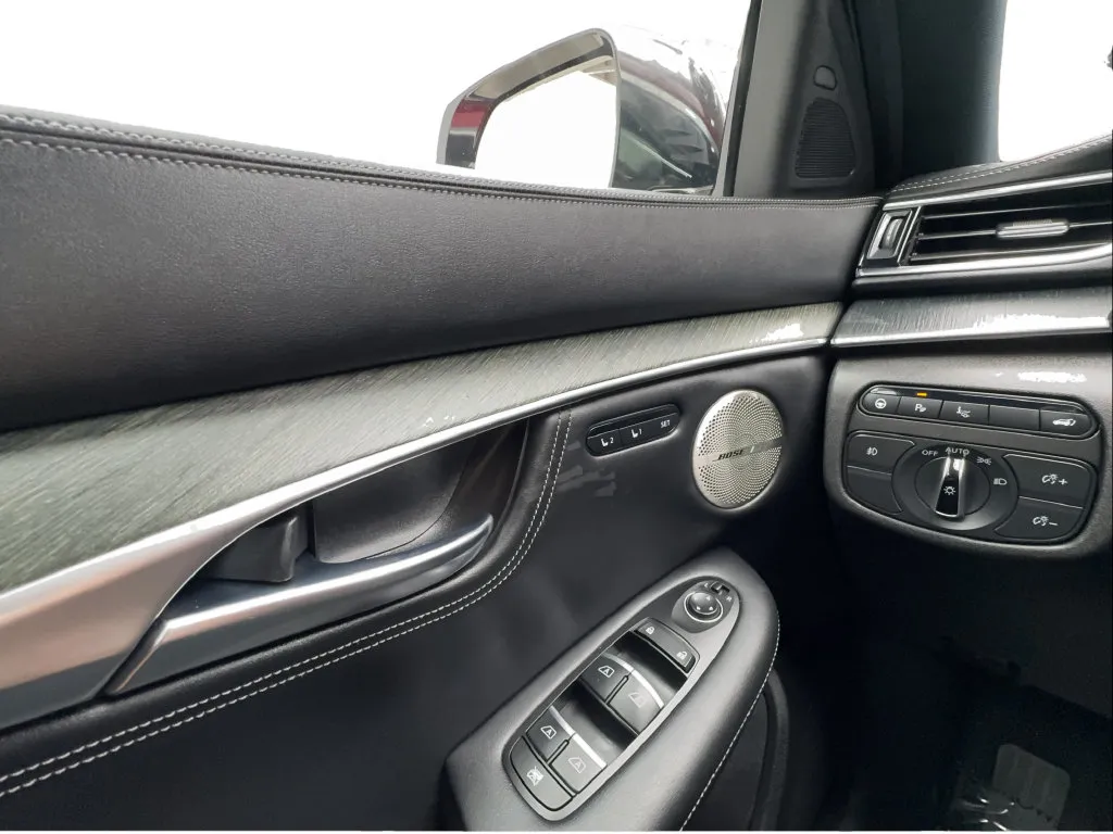 Infiniti QX55 photo 54