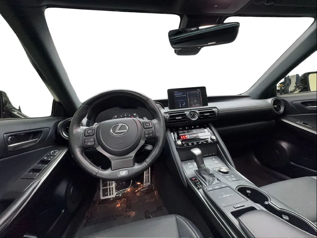 Lexus IS photo 37