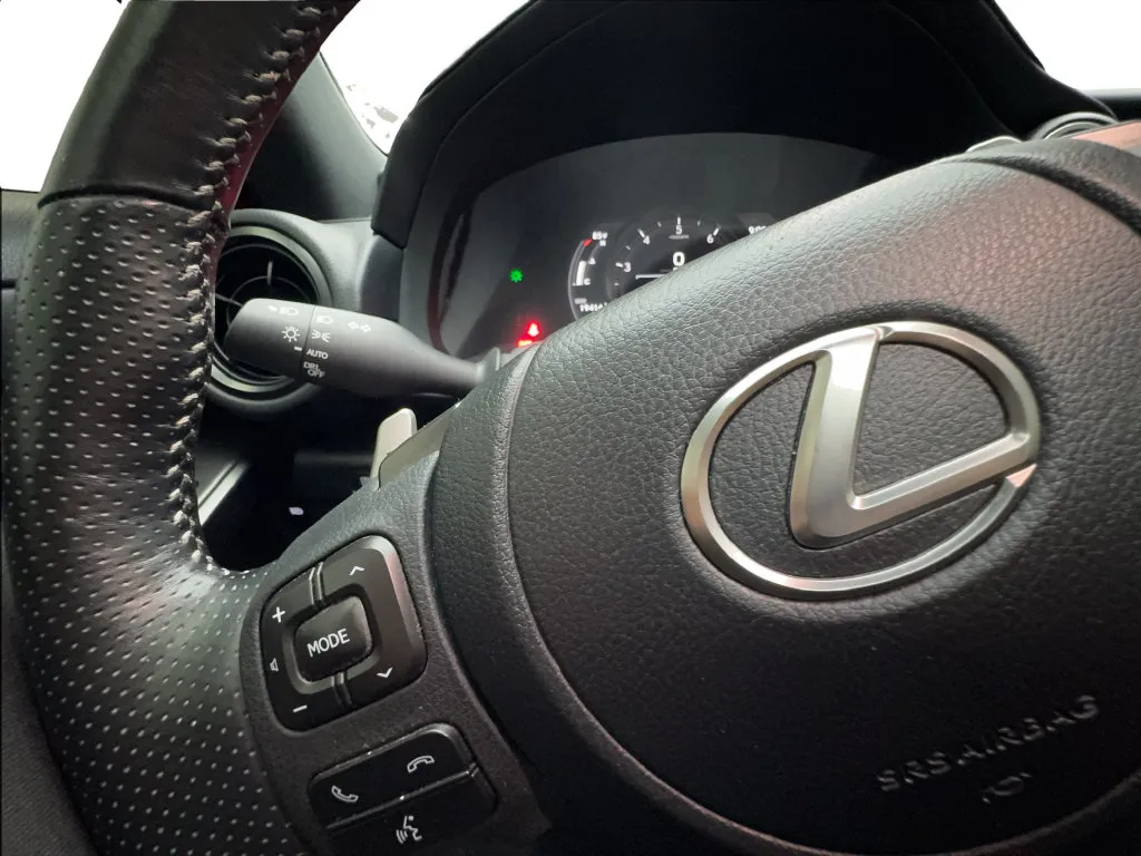 Lexus IS photo 45