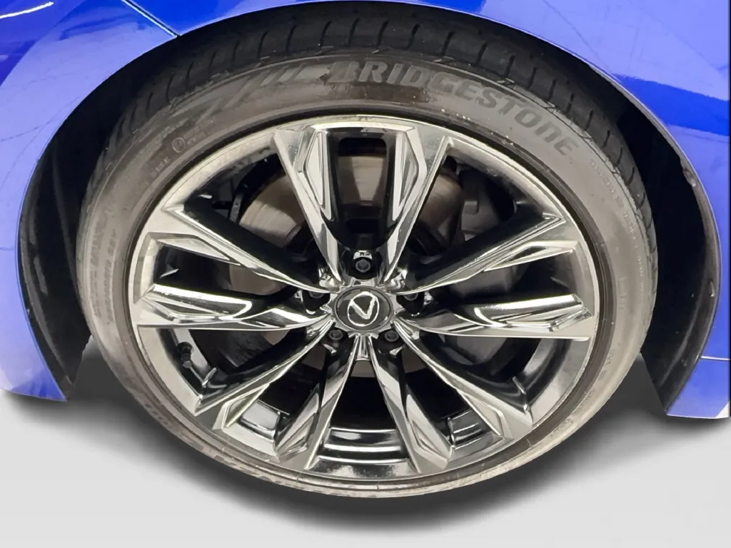 Lexus IS photo 15