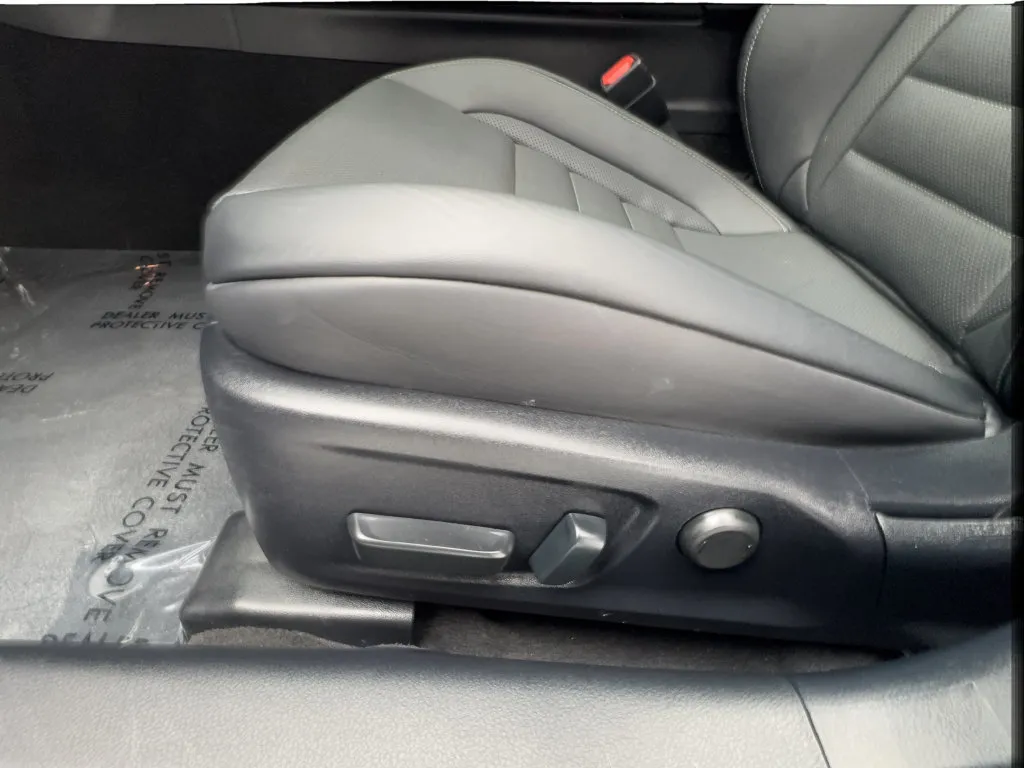 Lexus IS photo 23