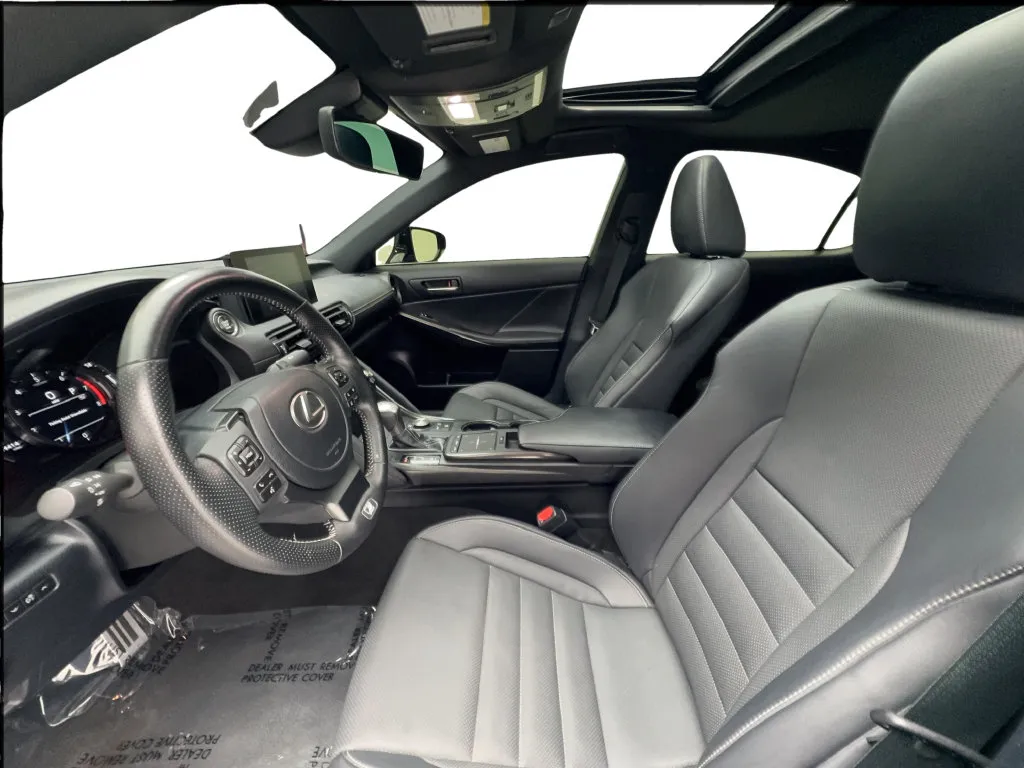 Lexus IS photo 22