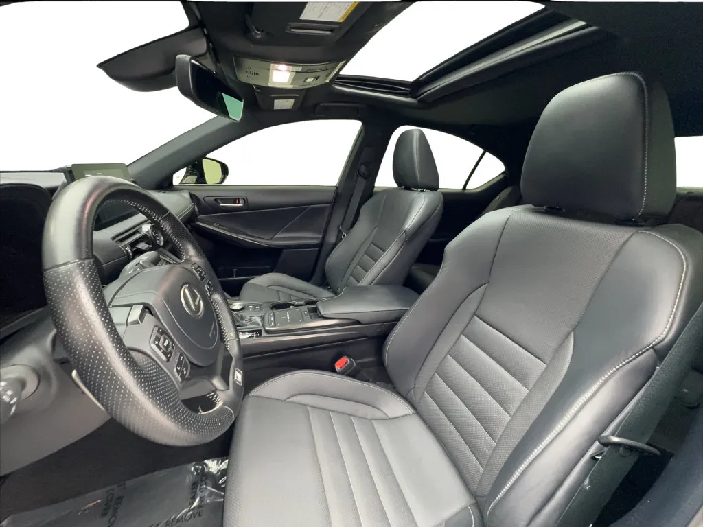 Lexus IS photo 21