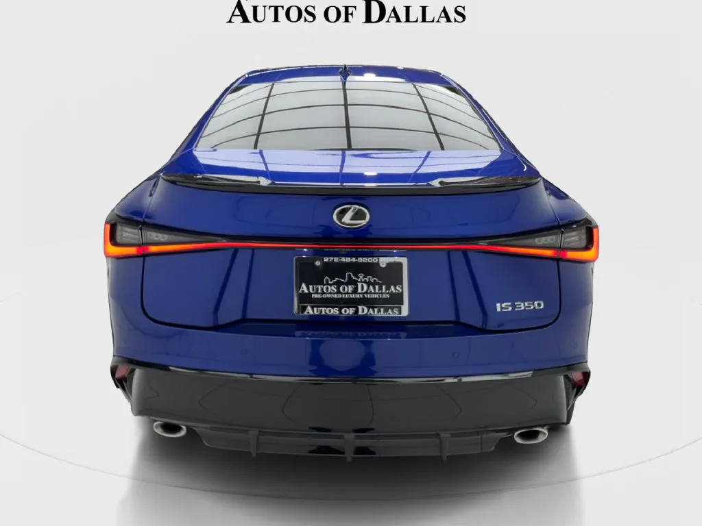 Lexus IS photo 10
