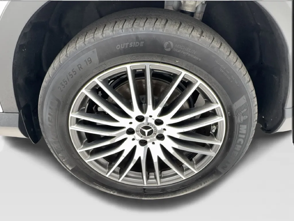 Mercedes-Benz GLC photo 14