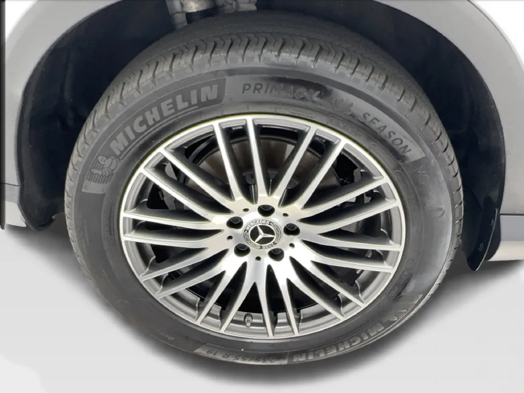 Mercedes-Benz GLC photo 18