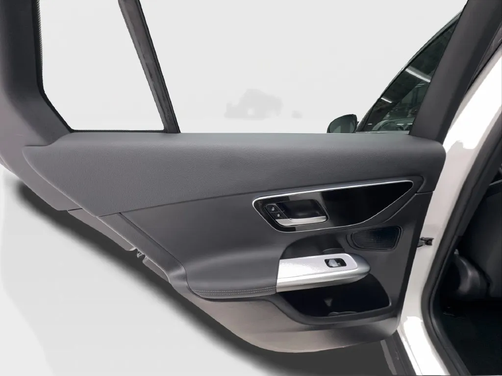 Mercedes-Benz GLC photo 27
