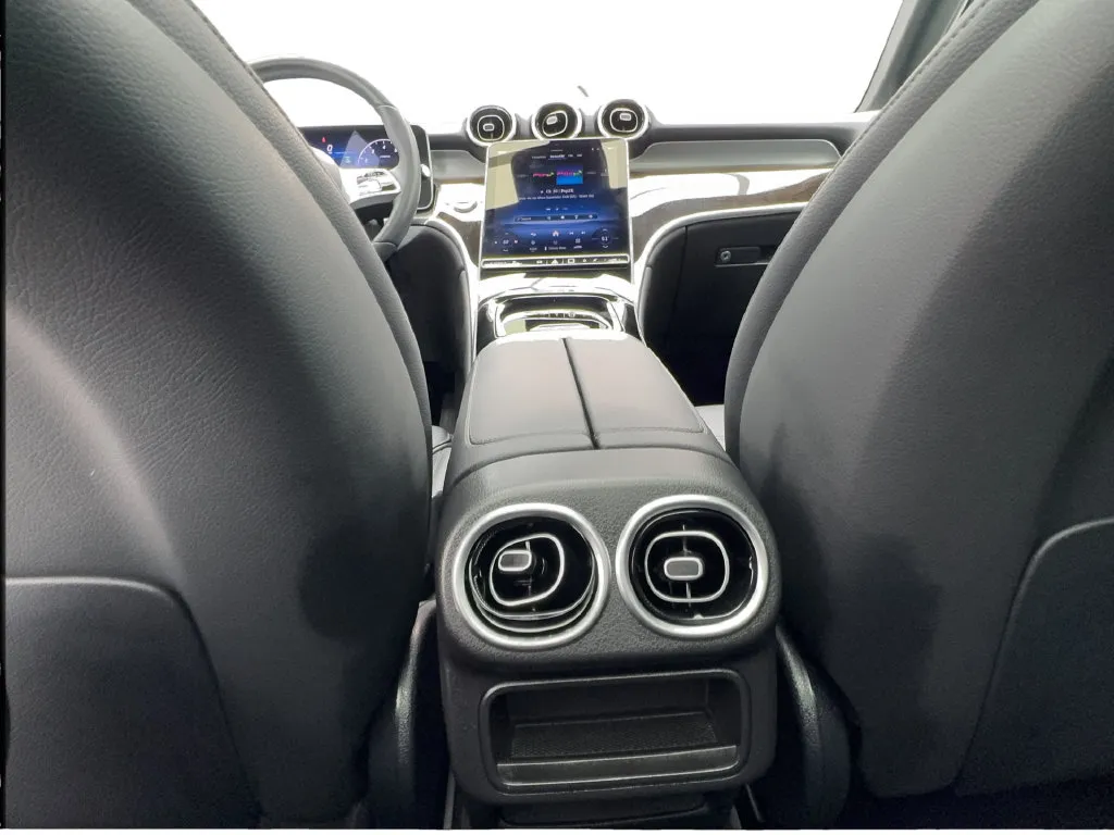 Mercedes-Benz GLC photo 39