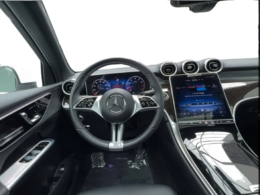 Mercedes-Benz GLC photo 36
