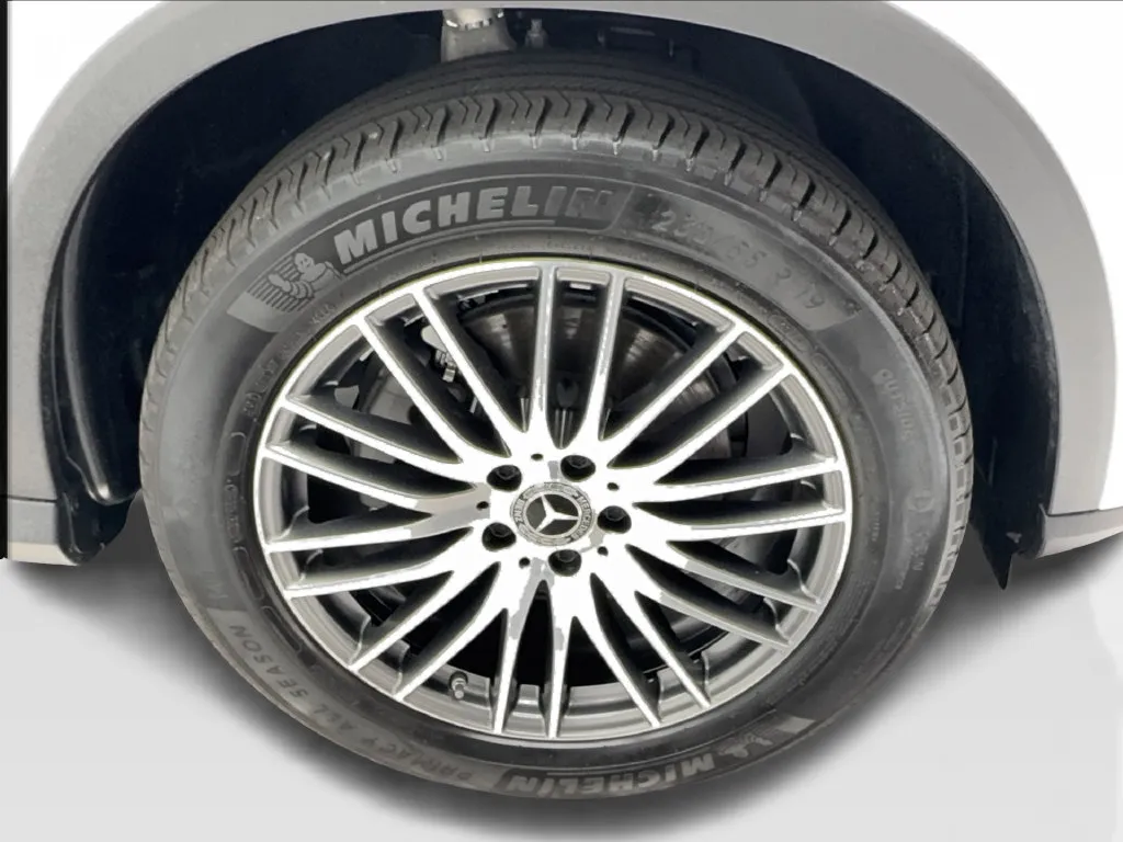 Mercedes-Benz GLC photo 16