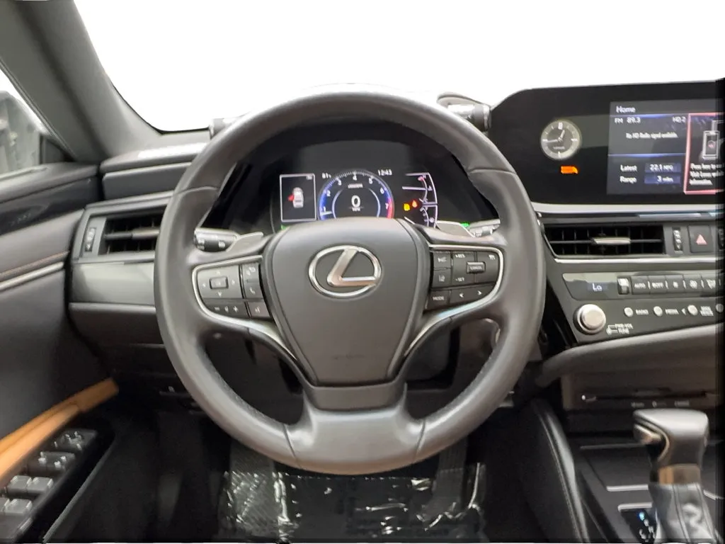 Lexus ES photo 40