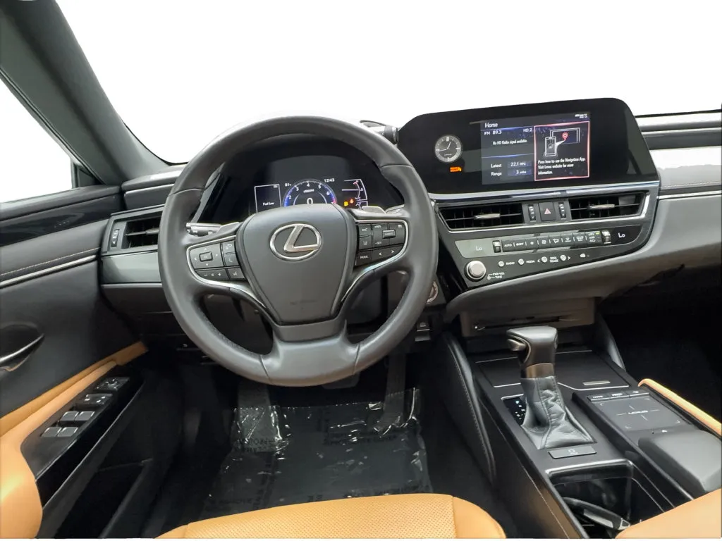 Lexus ES photo 39