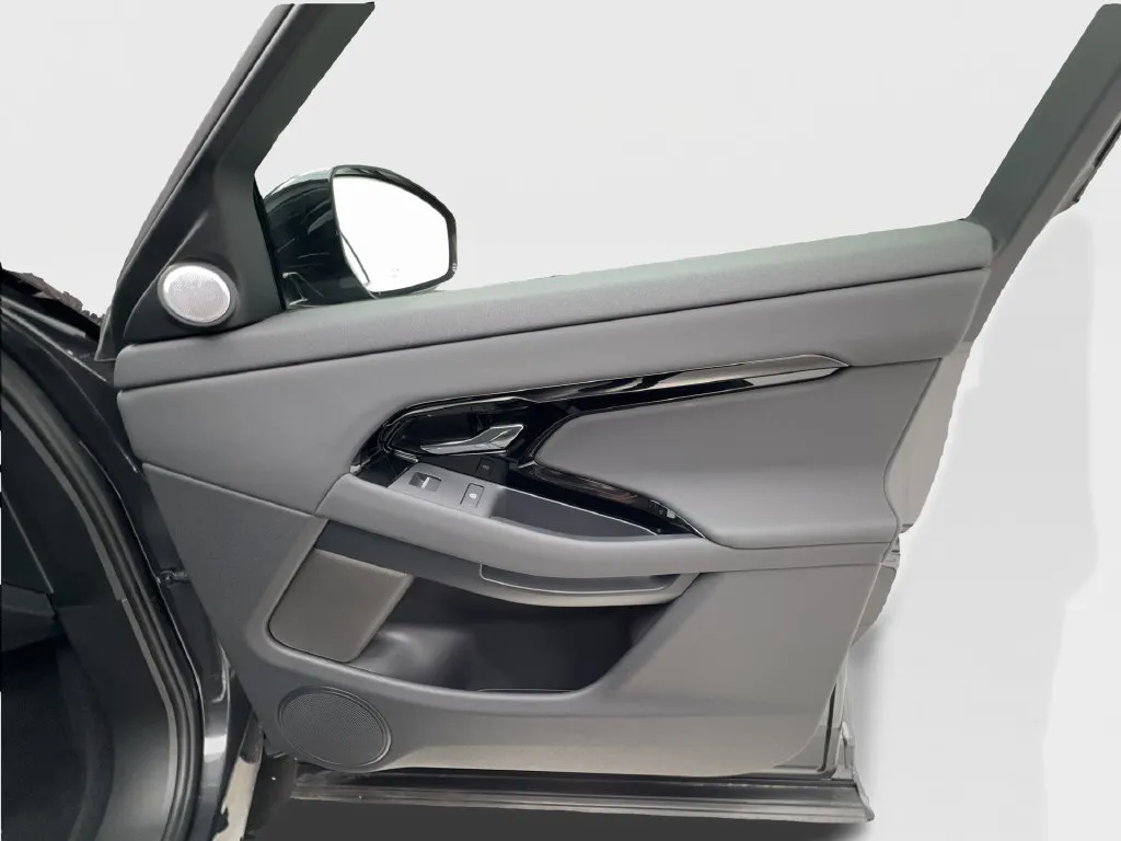 Land Rover Range Rover Evoque photo 36