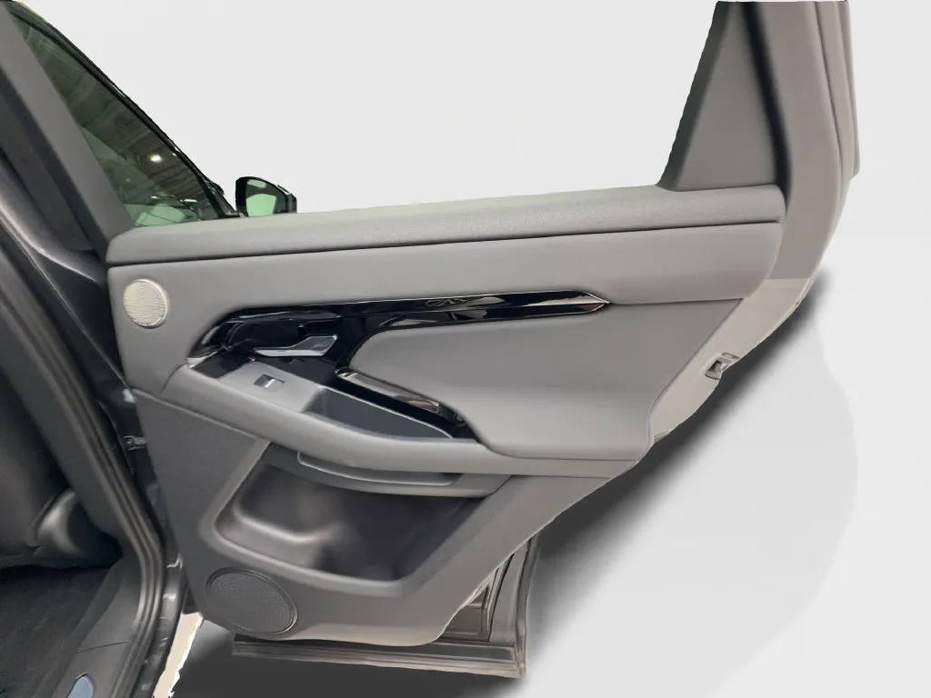 Land Rover Range Rover Evoque photo 32