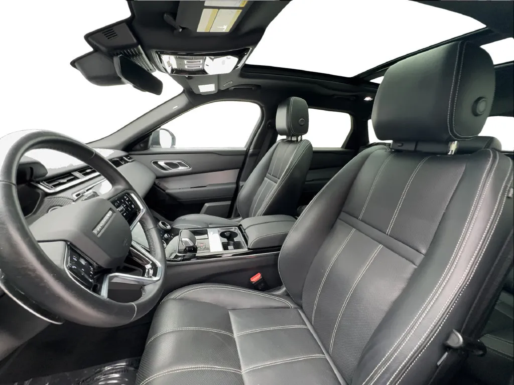 Land Rover Range Rover Velar photo 21
