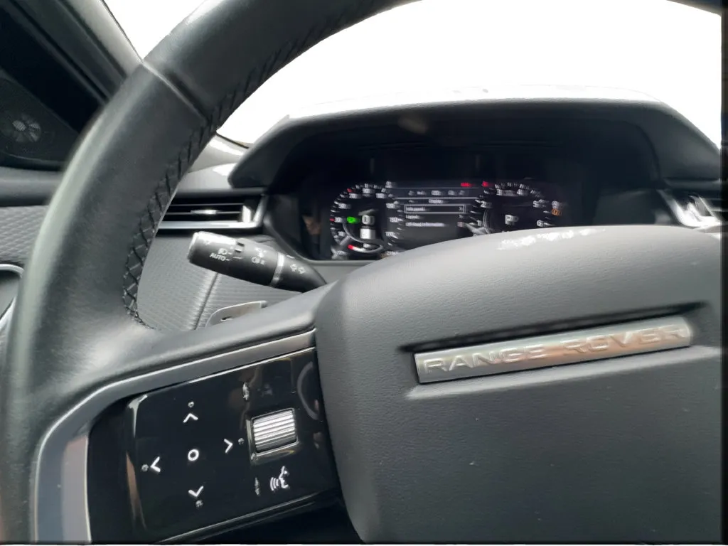 Land Rover Range Rover Velar photo 45
