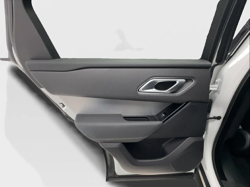 Land Rover Range Rover Velar photo 28