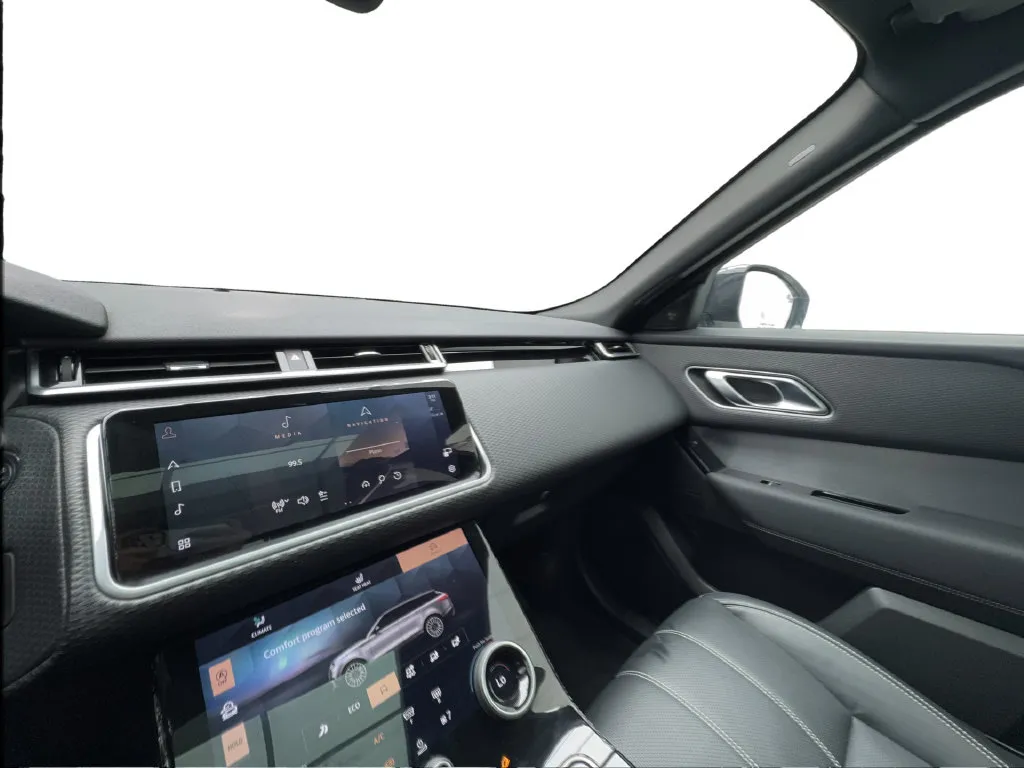 Land Rover Range Rover Velar photo 46