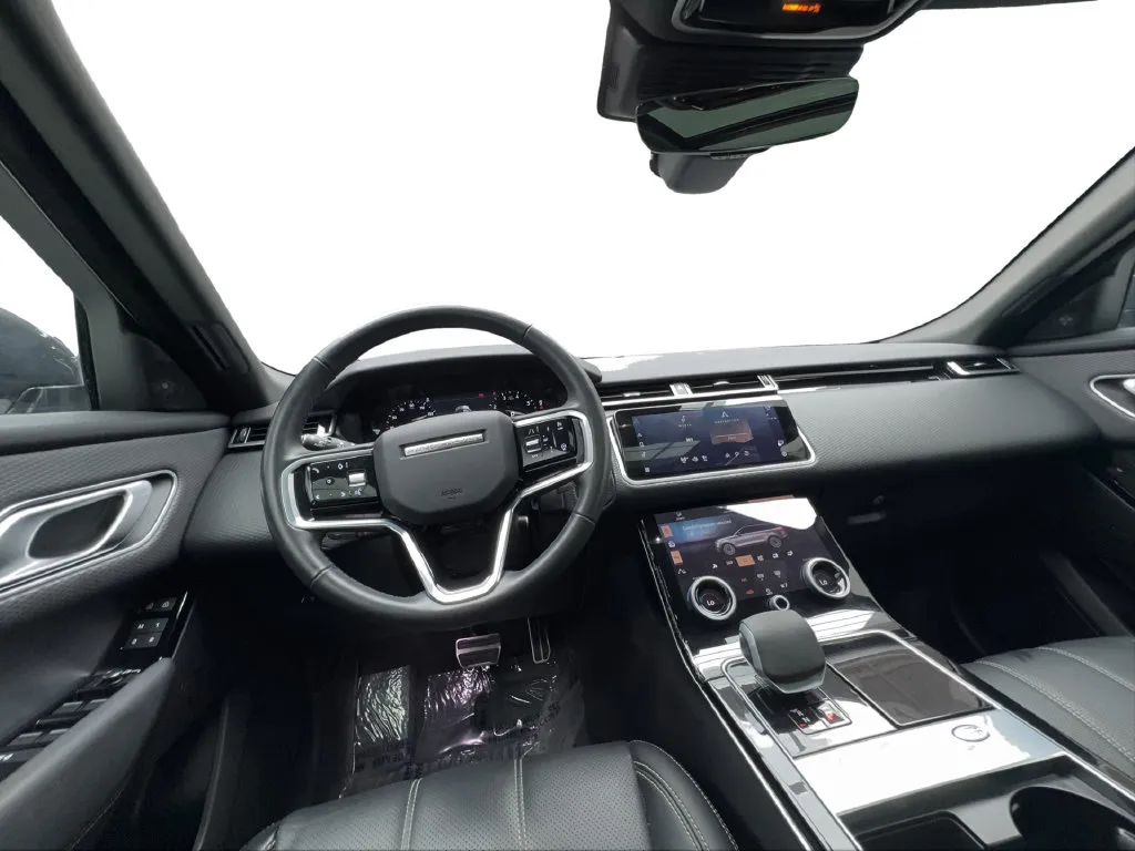Land Rover Range Rover Velar photo 37