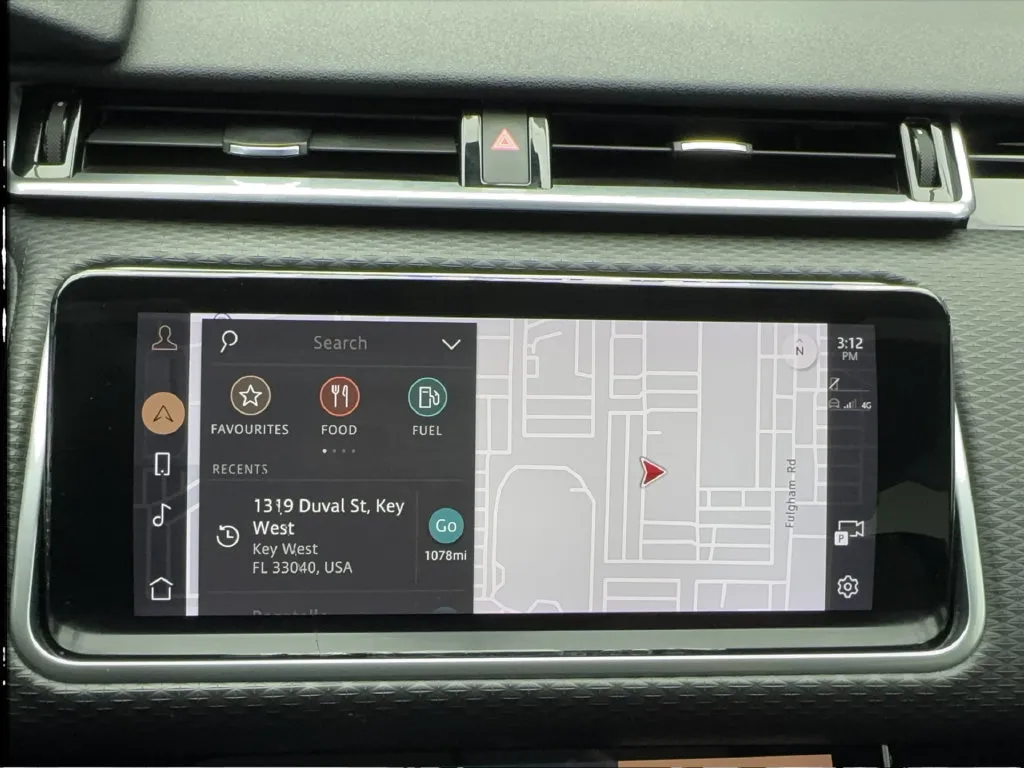 Land Rover Range Rover Velar photo 52