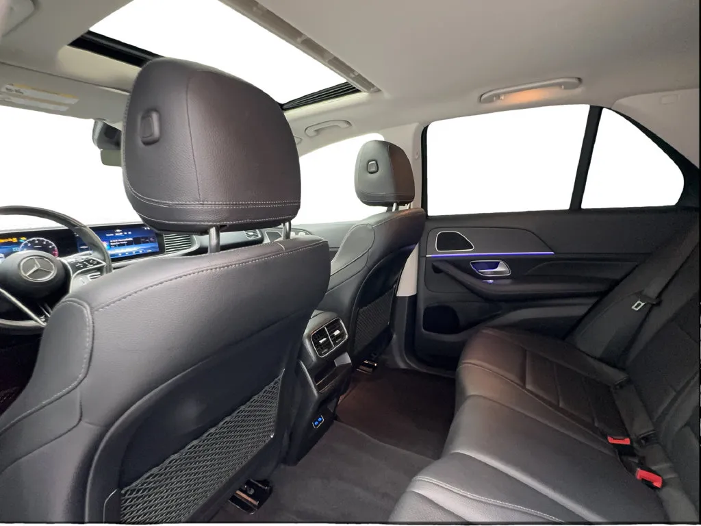 Mercedes-Benz GLE photo 26