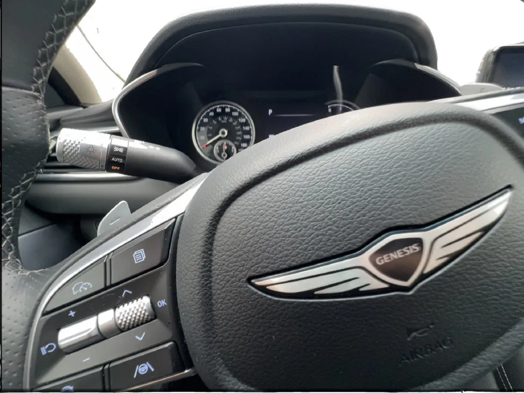 Genesis G70 photo 44