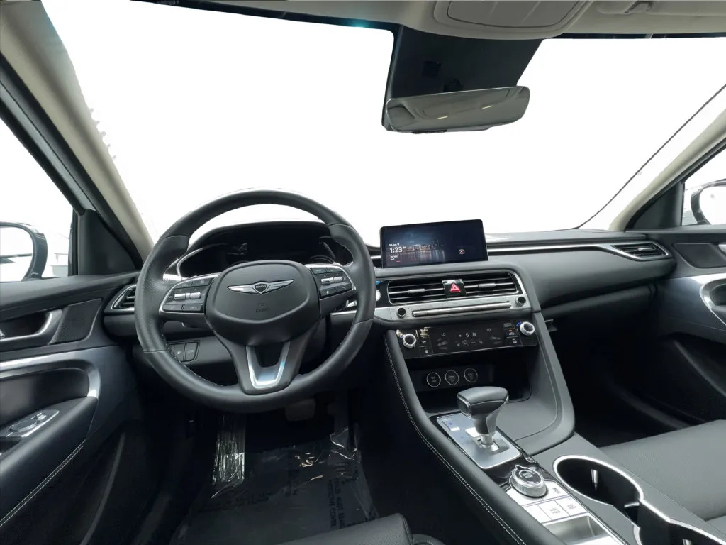 Genesis G70 photo 36