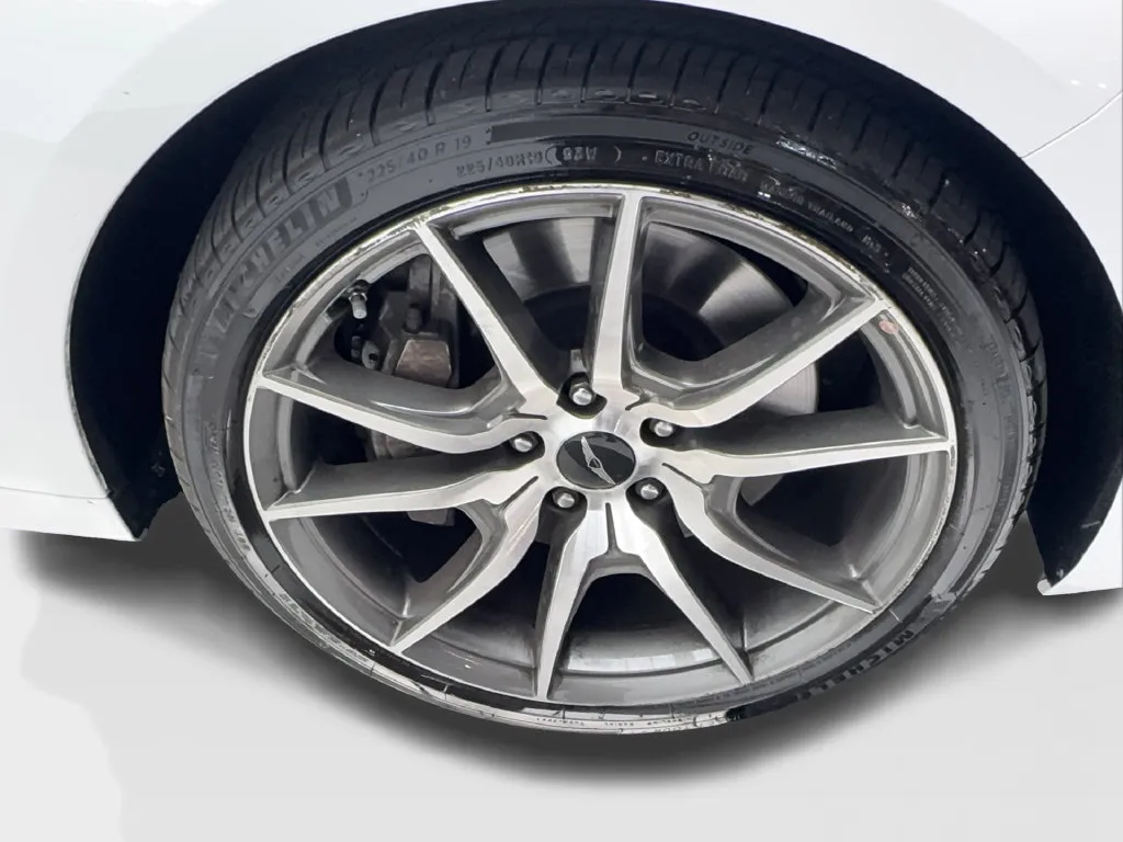 Genesis G70 photo 15