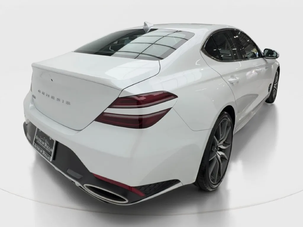 Genesis G70 photo 8