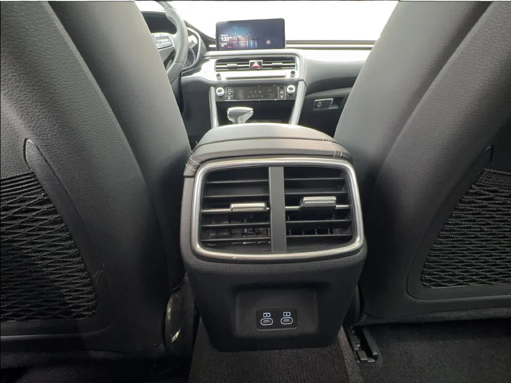 Genesis G70 photo 41