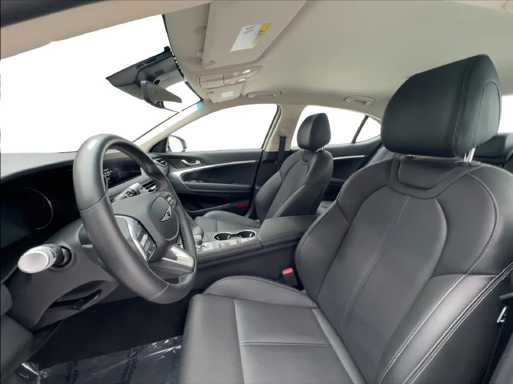 Genesis G70 photo 20