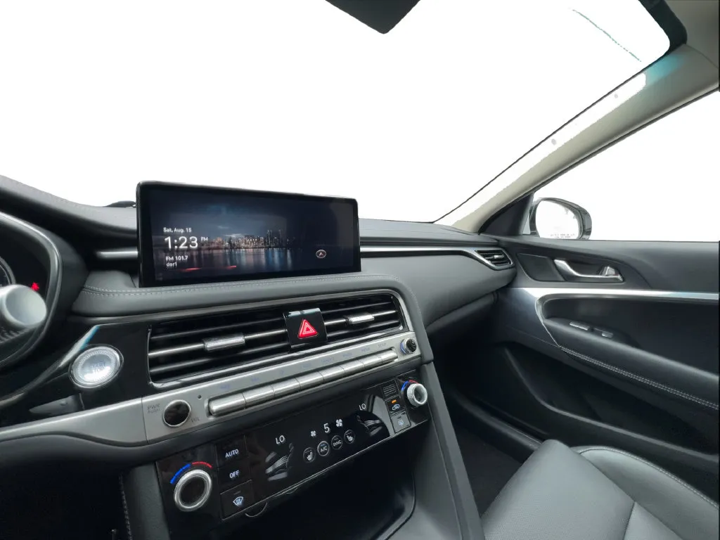 Genesis G70 photo 45