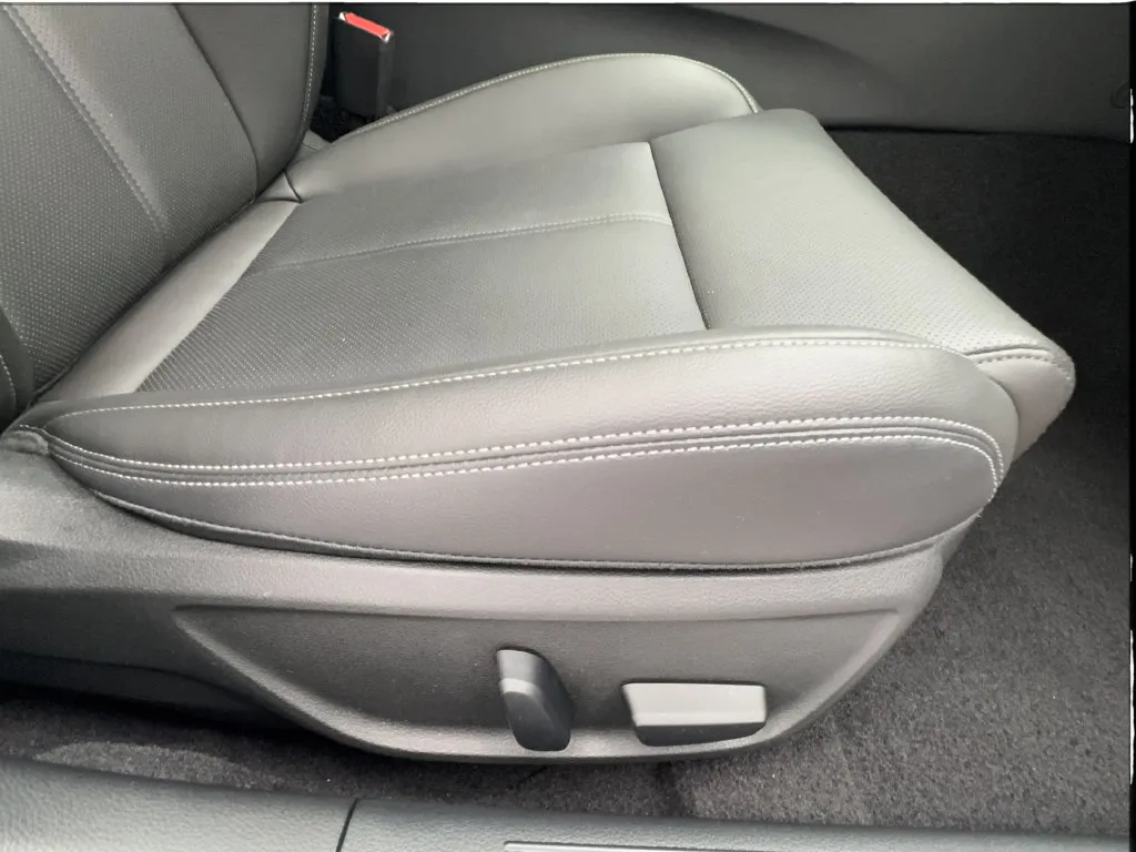Genesis G70 photo 33