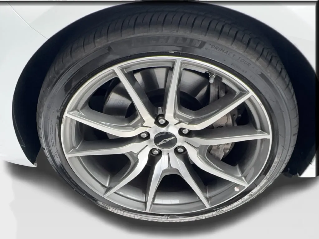 Genesis G70 photo 14