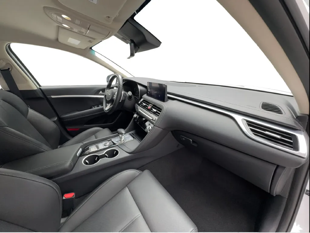 Genesis G70 photo 34